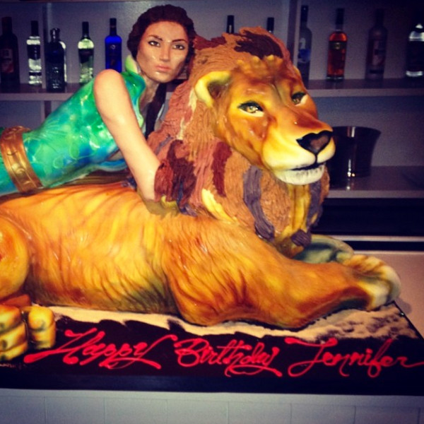 Jennifer Lopez, Cake, Instagram Jennifer Lopez, Cake, Instagram